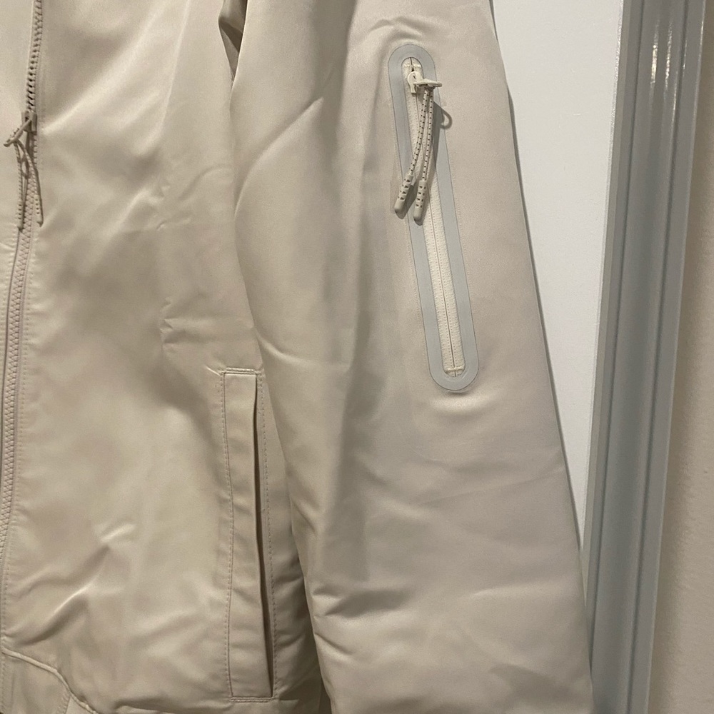 Now Balance jacket - Picture 3 of 9